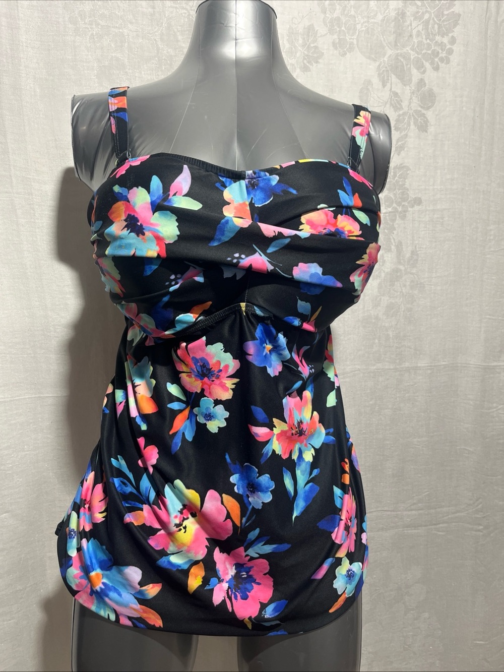 Swimsuit Tankini only black floral with support. 18W. New beach, pool sexy 1080